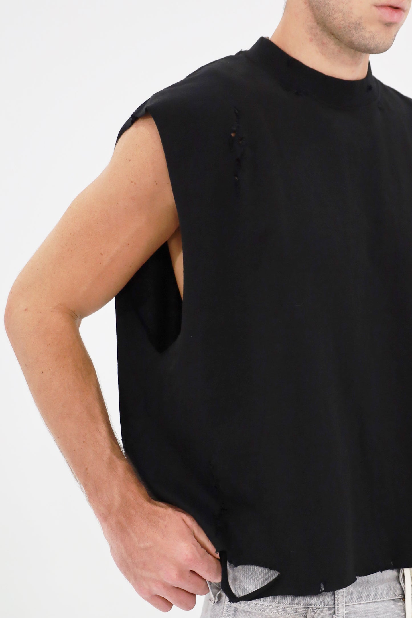 Distressed Cropped Muscle Shirt (Black)