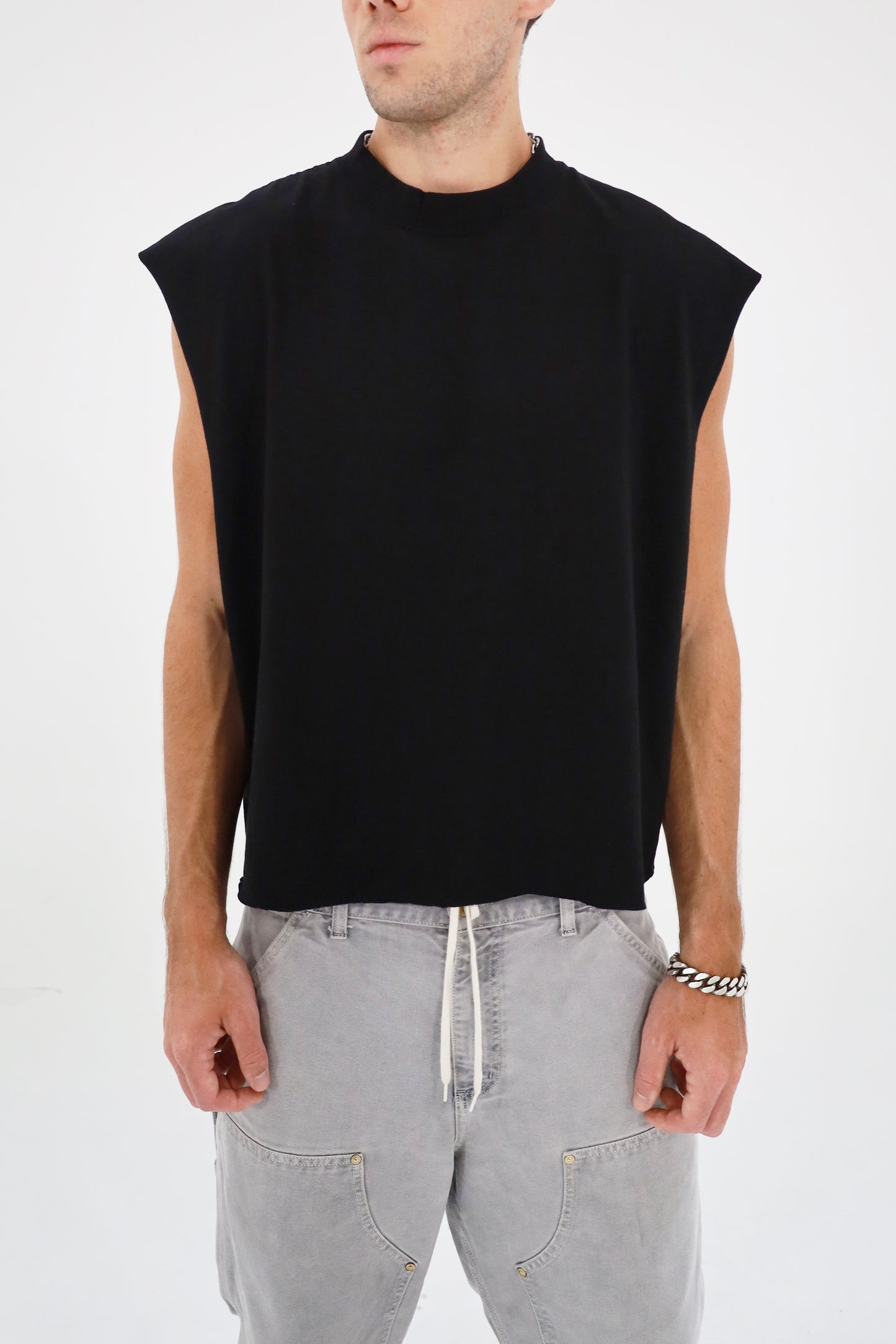 Cropped Muscle Shirt (Black)