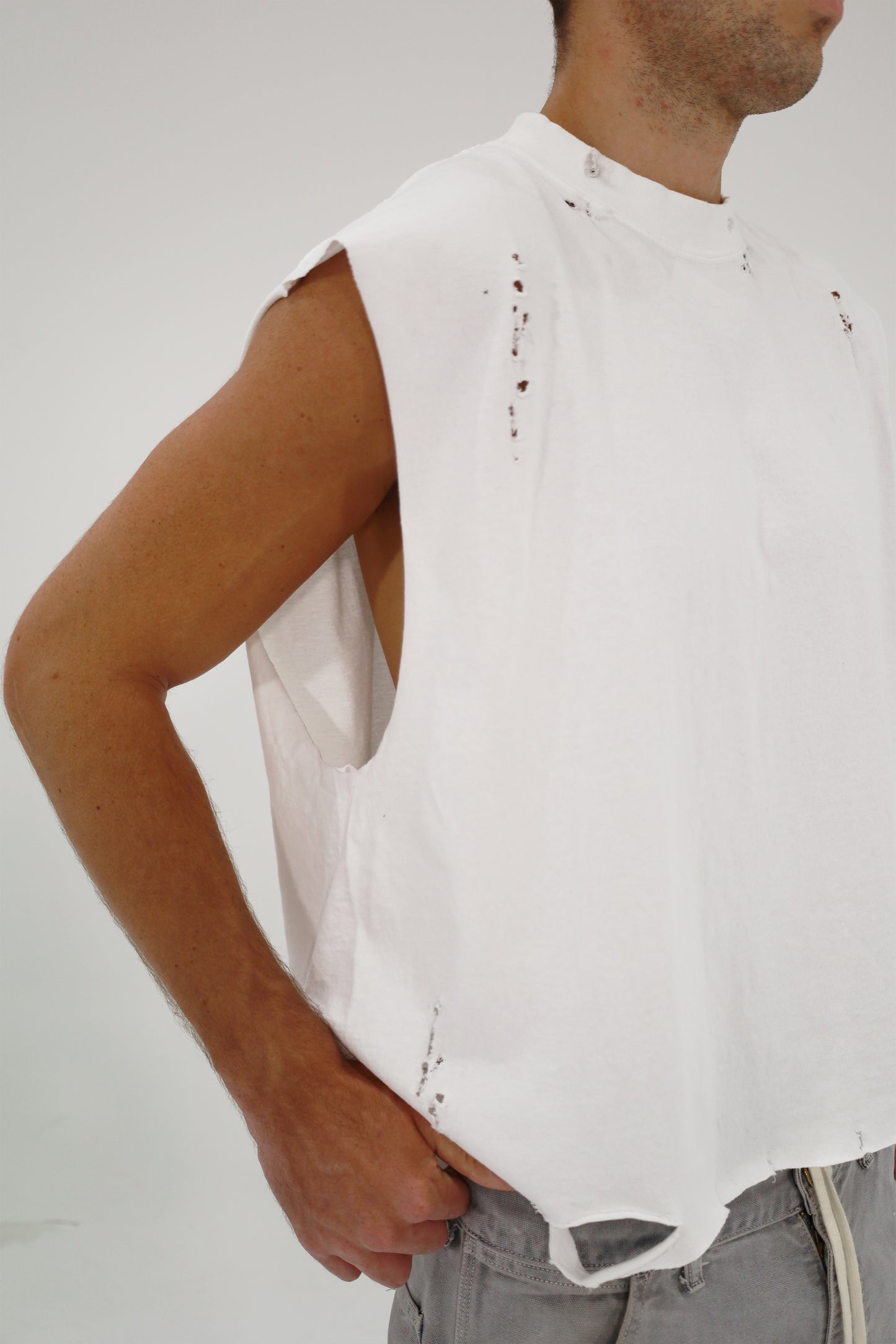 Distressed Cropped Muscle Shirt (White)